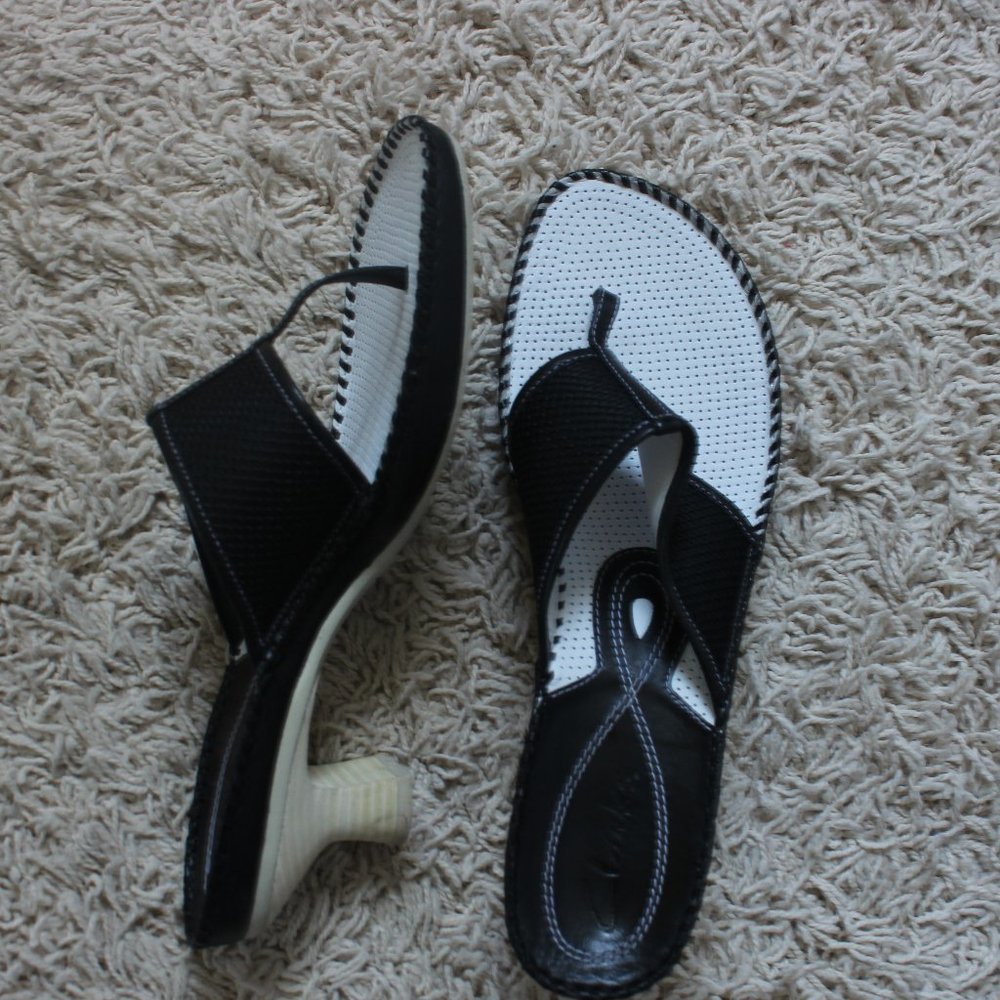 CLARKS heeled sandal